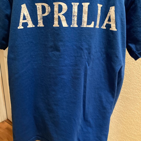 SOLD 🌼Aprilia t shirt size XL - Picture 3 of 3